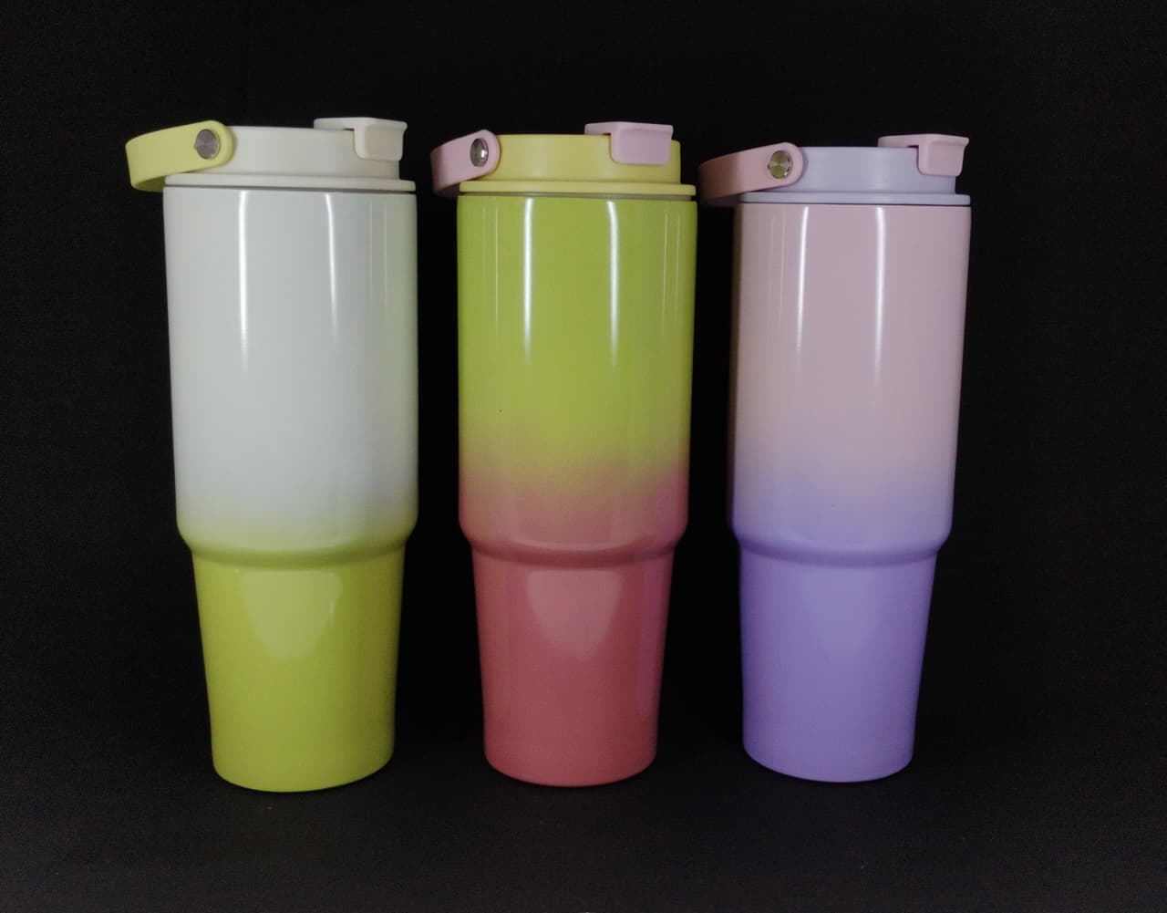 900ml Gradient Insulated Travel Tumbler in Ombre Pink & Purple Shades Stainless Steel, Double Wall, Handle & Lid 900ml Gradient Insulated Travel Tumbler in Ombre Pink & Purple Shades Stainless Steel, Double Wall, Handle & Lid - Image 1