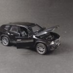 BMW XM U DIE-CAST CAR MODEL