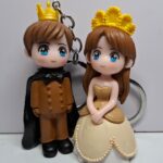 MINIATURE BRIDE & GROOM COUPLE KEY CHAIN